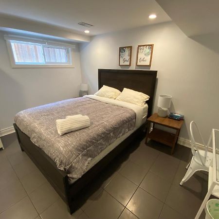 Yonge And Finch Subway !S Spacious And Modern Private Bd With Shared Bathroom Toronto Zewnętrze zdjęcie