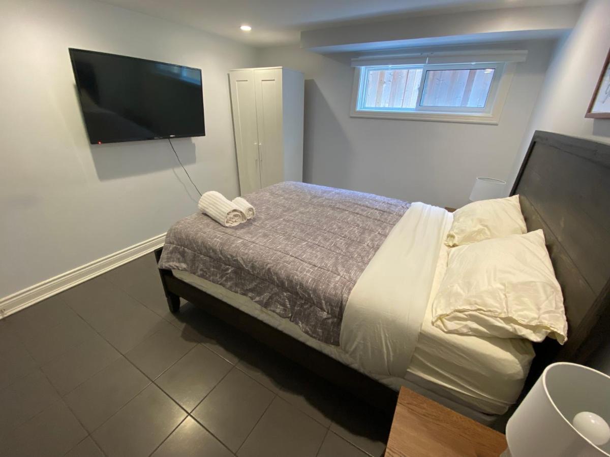 Yonge And Finch Subway !S Spacious And Modern Private Bd With Shared Bathroom Toronto Zewnętrze zdjęcie